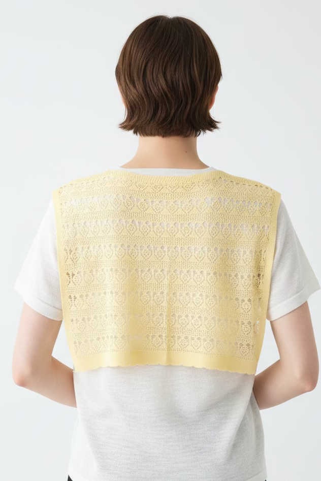 T-shirt com lenço