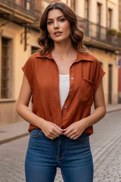 Blusa com top inferior e renda