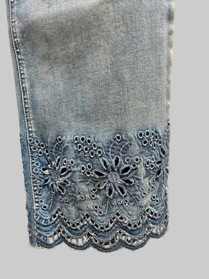 Calça de ganga com barra